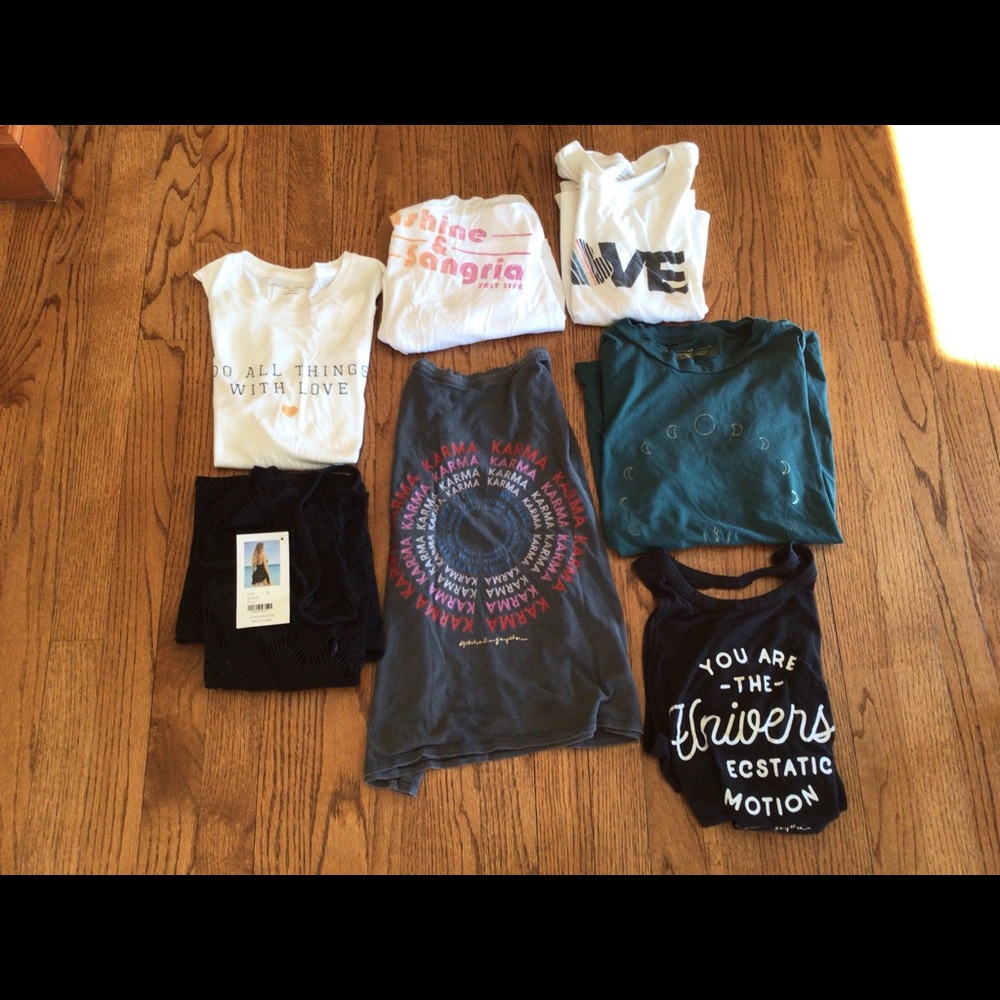 Bundle! Spiritual Gangster- 6 T-shirts, NWT Beach coverup, 1 Salt Life bonus T